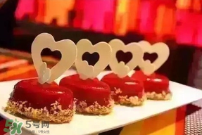 情人節晚餐吃什么？情人節晚餐在哪里吃合適？