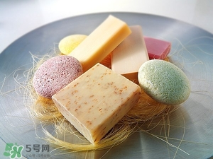 手工皂洗臉好嗎？手工皂和洗面奶哪個好？