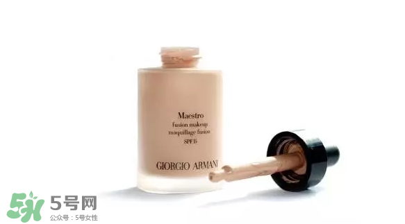 tom ford和阿瑪尼哪個(gè)好？tom ford和阿瑪尼口紅唇釉哪個(gè)好？