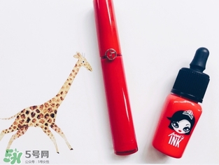 涂唇釉嘴唇干是怎么回事？涂唇釉嘴唇干怎么辦？