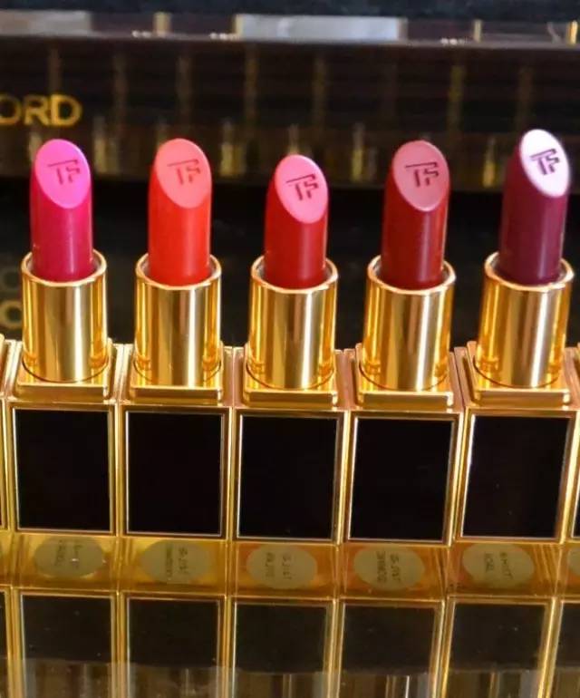 tom ford和迪奧哪個好？tom ford口紅和dior口紅哪個好？