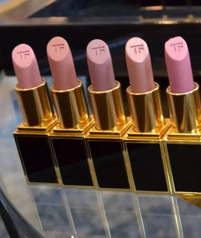 tom ford和迪奧哪個好？tom ford口紅和dior口紅哪個好？