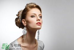 一次性耳釘怎么取下來？一次性耳釘多久取下來？
