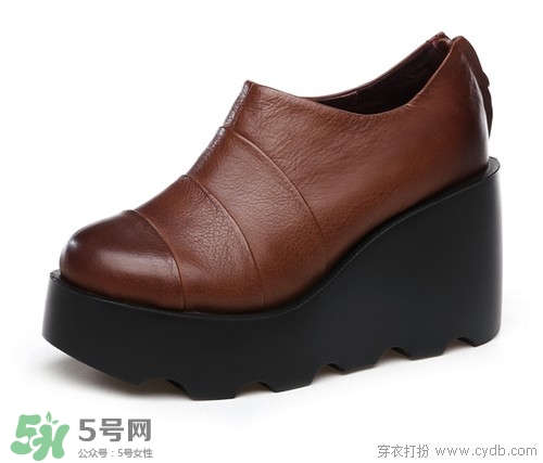 3月份穿什么鞋子？三月份穿什么鞋？