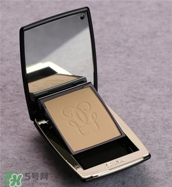 嬌蘭金鉆粉餅好用嗎？嬌蘭金鉆粉餅怎么樣？
