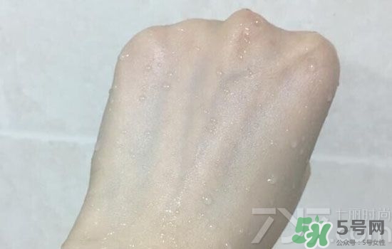 安耐曬金瓶怎么樣？安耐曬金瓶好用嗎？