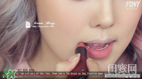 煙熏玫瑰色適合什么膚色？煙熏玫瑰色口紅適合黃皮嗎？