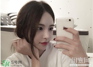 煙熏玫瑰色適合什么膚色？煙熏玫瑰色口紅適合黃皮嗎？