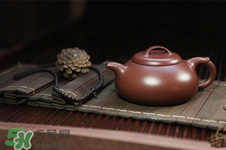 紫砂壺如何鑒別好壞？怎樣辨別紫砂壺的好壞？