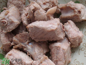 排骨發(fā)霉可以吃嗎？發(fā)霉的排骨能吃嗎？