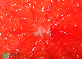 橙子里有紅絲能吃嗎？橙子里有紅絲的是什么？