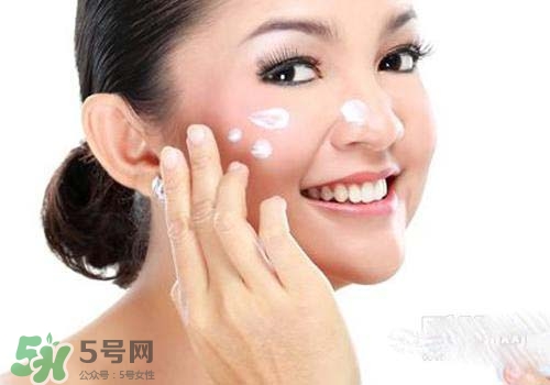 補(bǔ)水霜可以晚上用嗎？補(bǔ)水霜晚上怎么用？