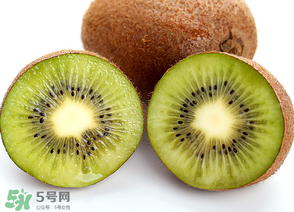 獼猴桃有點(diǎn)硬可以吃嗎？獼猴桃有點(diǎn)硬怎么吃？
