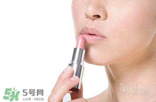 口紅過敏是怎樣的？口紅過敏怎么辦？