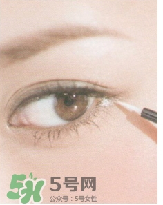 眼線珠光好還是啞光好？眼線珠光啞光區別