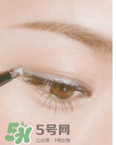 眼線珠光好還是啞光好？眼線珠光啞光區別