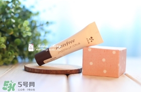 悅詩風(fēng)吟唇部磨砂膏怎么樣？悅詩風(fēng)吟去角質(zhì)磨砂膏怎么用？