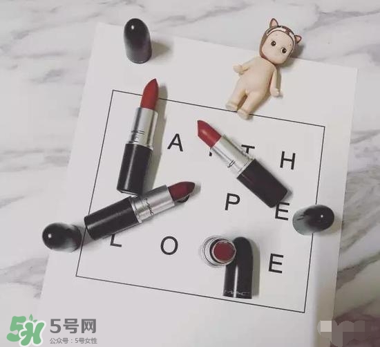 啞光和水潤哪個好？啞光口紅和水潤口紅區別