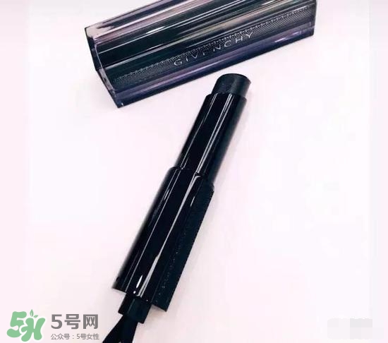啞光和水潤哪個好？啞光口紅和水潤口紅區別