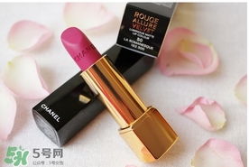 霧面口紅干嗎？霧面口紅太干怎么辦？