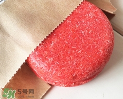 lush小紅帽洗發皂怎么用？lush小紅帽洗發皂使用方法