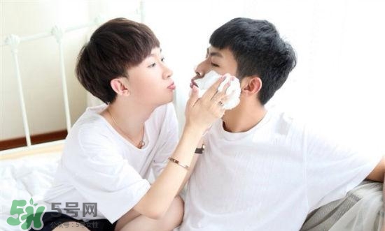 為什么同性戀都是帥哥？為什么同性戀容易的艾滋病呢
