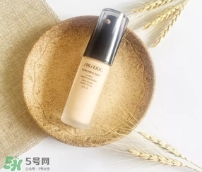 粉底液卡粉怎么辦？粉底液卡粉怎么補(bǔ)救？