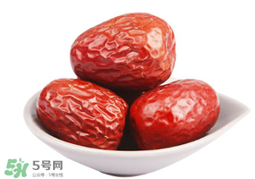 紅棗外面白色的是什么？紅棗上面有一層白的是什么東西？