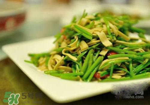 孕婦可以吃野芹菜嗎？孕婦吃野芹菜有什么好處？