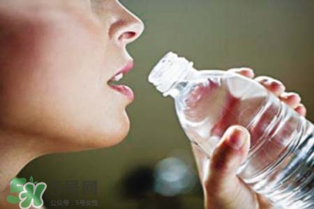 春天要多喝水嗎？春天多喝水有什么好處？