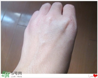 美康粉黛六勝肽回春膏怎么樣？美康粉黛六勝肽回春膏有激素嗎？