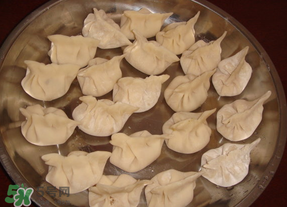 薺菜素餃子怎么做？薺菜素餡餃子怎么做好吃？