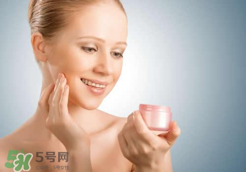 精華乳是乳液嗎？精華乳和乳液的區別