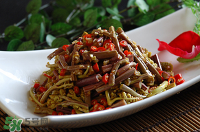 蕨菜苦能吃嗎？蕨菜苦的吃了會中毒嗎？