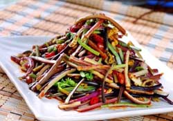蕨菜苦能吃嗎？蕨菜苦的吃了會中毒嗎？