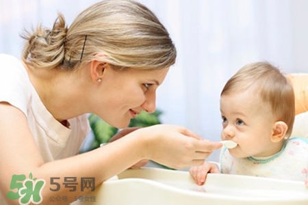 水痘期間不能吃什么？得水痘不能吃什么食物？