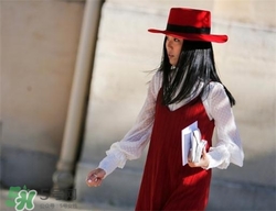 紅色衣服怎么搭配？紅色衣服怎么搭配好看？