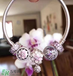 潘多拉2017新品桃花系列在哪里買？pandora桃花系列國內(nèi)有賣嗎？