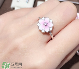 潘多拉2017新品桃花系列在哪里買？pandora桃花系列國內(nèi)有賣嗎？