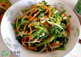 薺菜和金針菇能一起吃嗎？薺菜能和金針菇一起炒嗎？