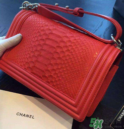 香奈兒蟒蛇皮包包怎么保養(yǎng)？chanel蟒蛇皮包包怎么清洗？