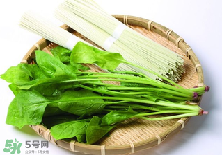 菠菜要焯水嗎？菠菜為什么要焯水？