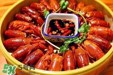 吃小龍蝦喝什么飲料？小龍蝦配什么飲料最好？