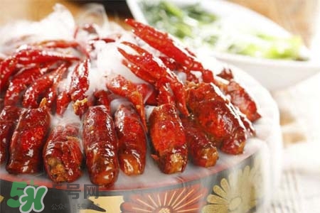 小龍蝦喝啤酒會(huì)怎么樣？小龍蝦配啤酒有什么危害？