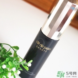 cpb粉底液和粉霜哪個好？cpb粉底液和粉霜區別