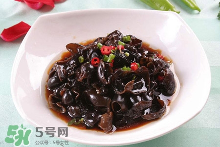 血脂高可以吃黑木耳嗎？吃黑木耳能降血脂嗎？
