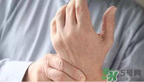 睡覺手腳發麻是怎么回事？睡覺手腳發麻是什么原因