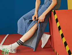 牛仔闊腿褲搭配什么鞋子？闊腿牛仔褲搭配什么鞋子好看？