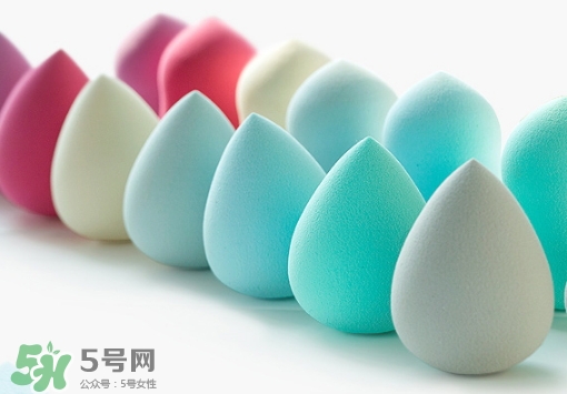 美妝蛋可以干用嗎？美妝蛋使用前要打濕嗎？
