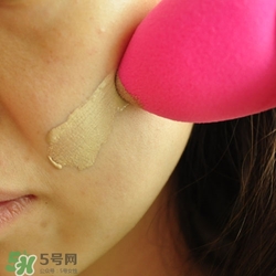 美妝蛋可以用香皂洗嗎？美妝蛋可以用肥皂洗嗎？
